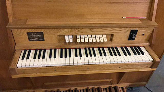 Dorian organ console