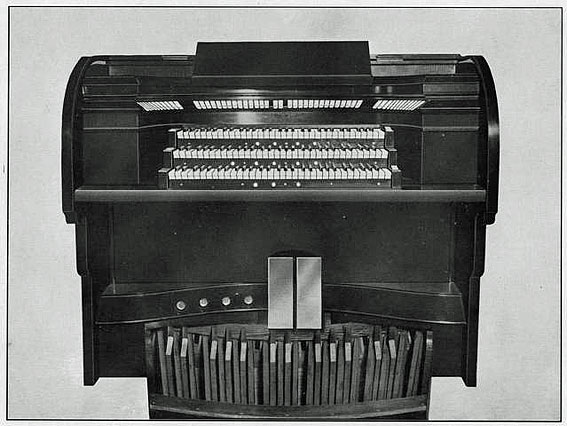 St Andrew's Kirk Organ Console