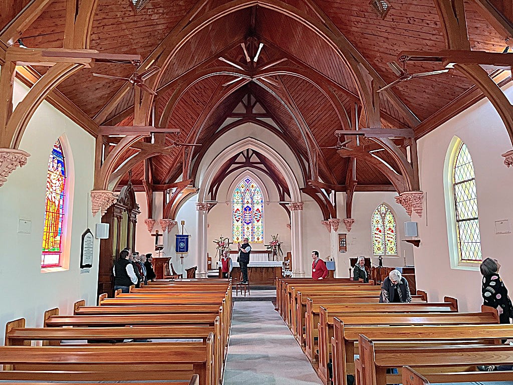 St John's Anglican Church, Corowa: nave