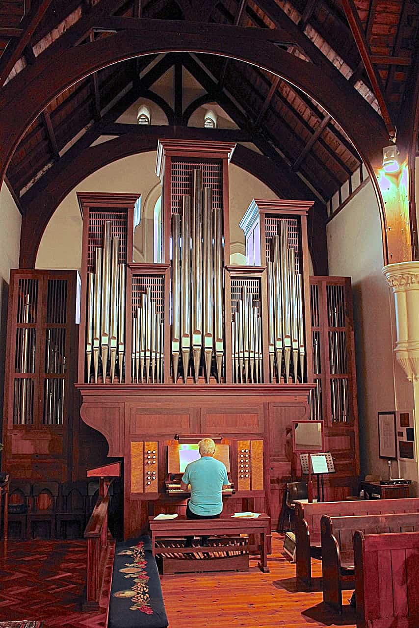 Church of the Epiphany, Crafers - organ