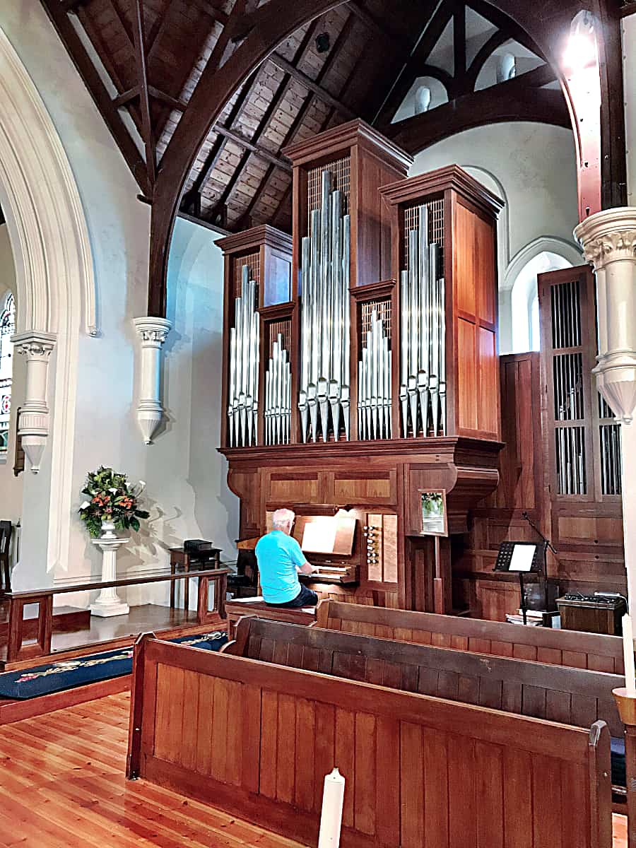Church of the Epiphany, Crafers - interior with organ to right