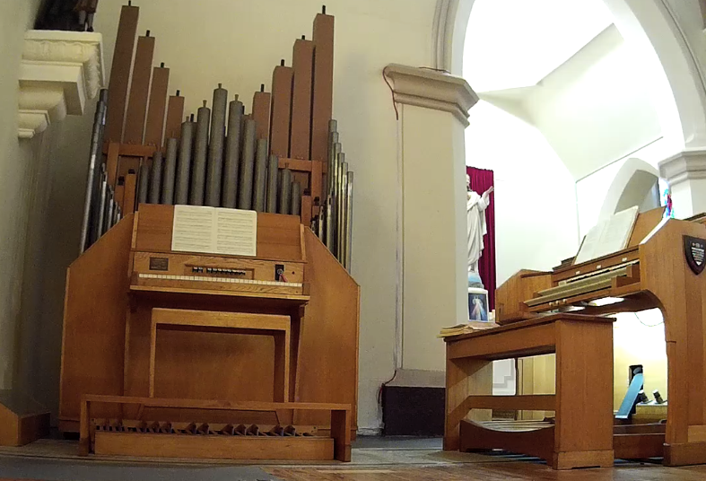 Dorian Organ with the main organ console