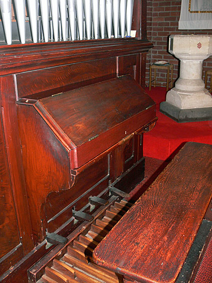 St George's Church, Travancore: the console in closed position