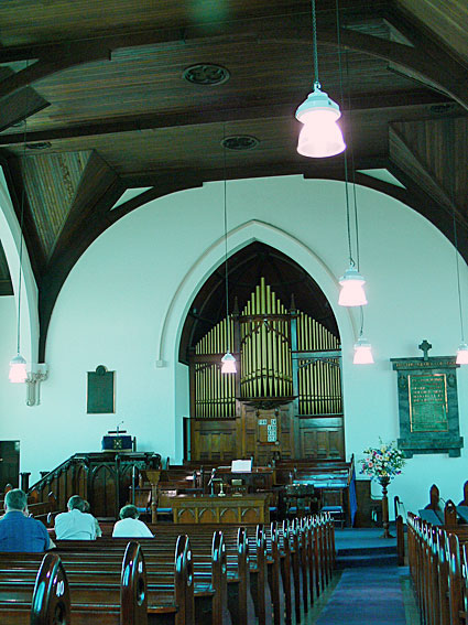 Malvern Presbyterian Church: interior