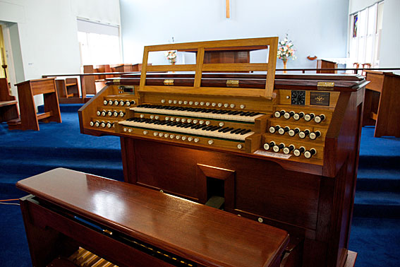 Mobile console supplied in 2010 by W.J.Simon Pierce